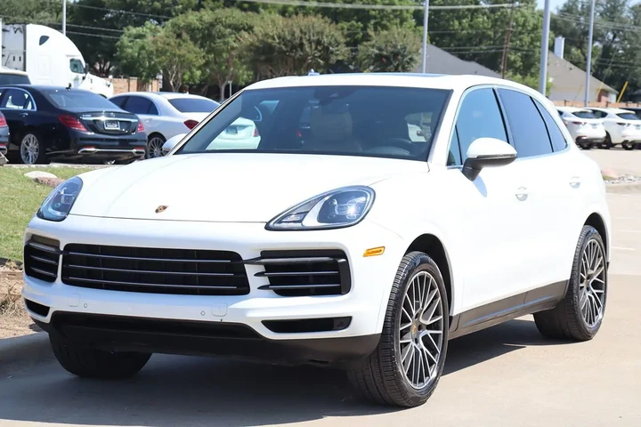 $39909 : 2019 Cayenne AWD image 5