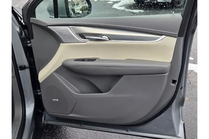 $31590 : Cadillac XT5 2023 Premium Lu image 4