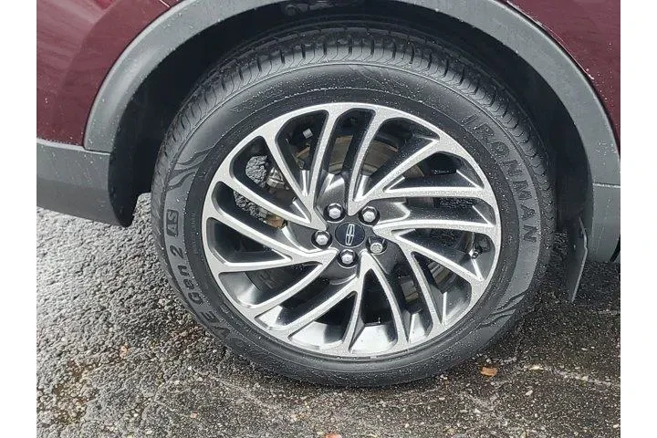 $26995 : Lincoln Nautilus 2020 AWD Re image 7