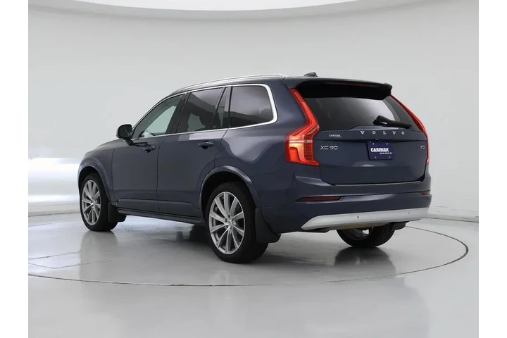 $31998 : Volvo XC90 2022 T5 Momentum image 2