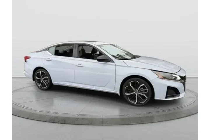 $19495 : Nissan Altima 2025 2.5 SR 4d image 6