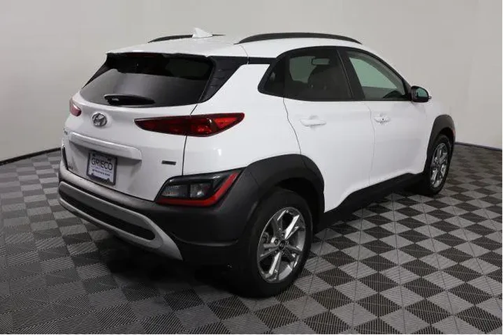 $20289 : Hyundai KONA 2023 AWD SEL 4d image 8