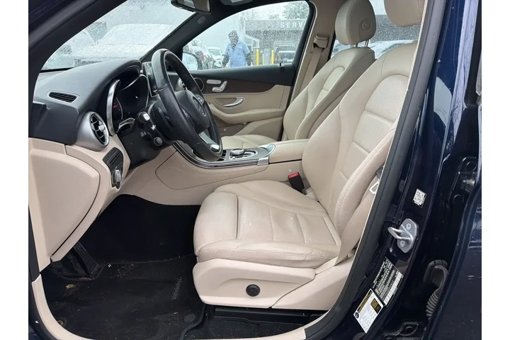 $18500 : Mercedes-Benz GLC 2018 AWD G image 9