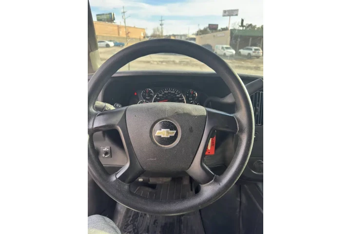 $12900 : 2016 Express 2500 image 10