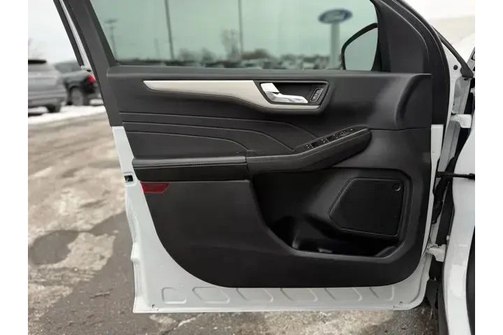 $16000 : Ford Escape 2021 SE 4dr SUV image 9