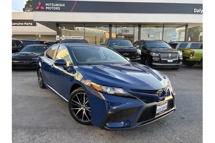 $25388 : Toyota Camry 2024 SE 4dr Sed image 1