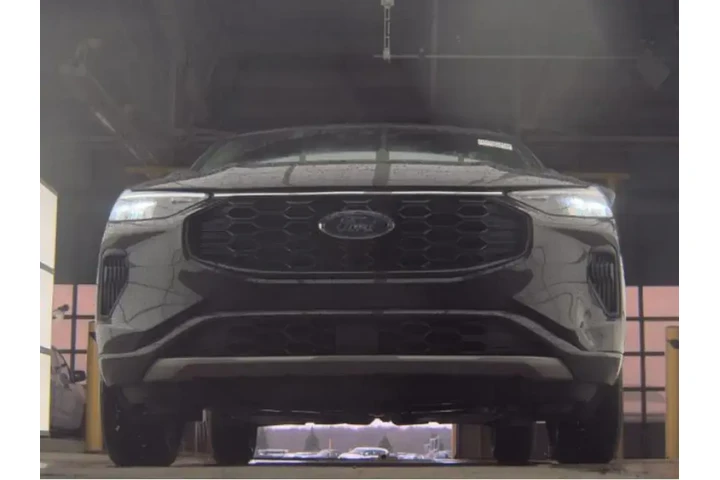 $23999 : Ford Escape 2023 AWD ST-Line image 4