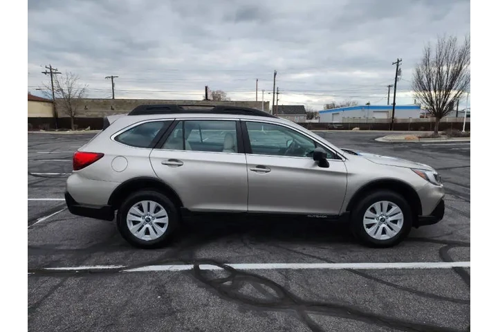 $18300 : 2019 Outback 2.5i image 10
