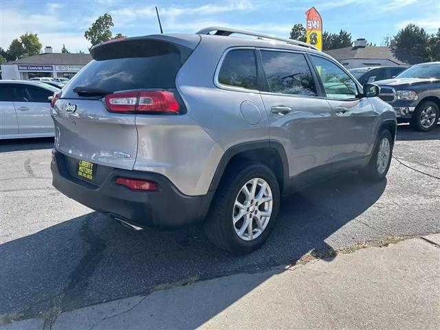 $14650 : 2017 JEEP CHEROKEE image 3