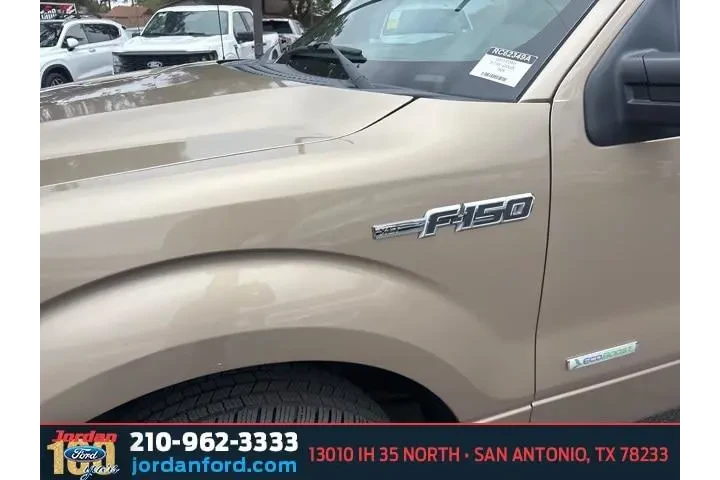 $15678 : Ford F-150 2013 4x2 XLT 4dr image 4