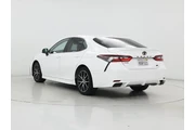 $27998 : Toyota Camry 2023 SE 4dr Sed thumbnail