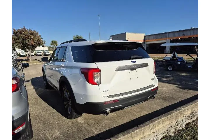 $30591 : Ford Explorer 2023 XLT 4dr S image 4