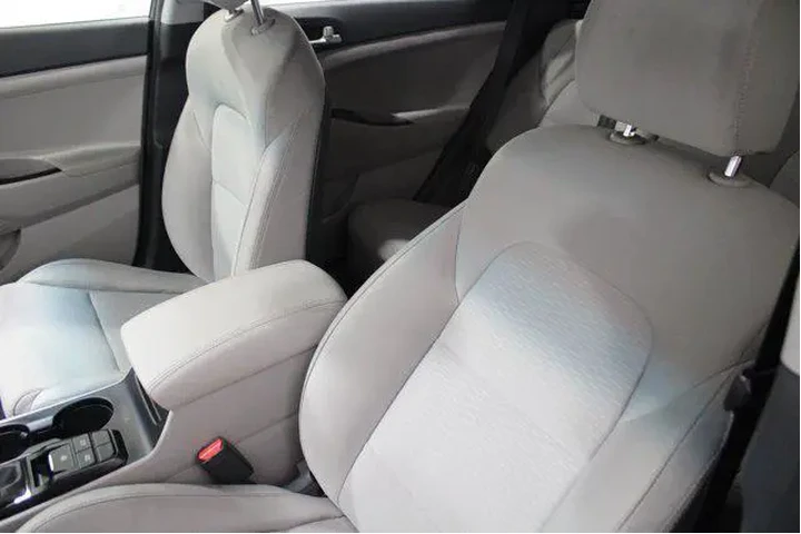 $17526 : Hyundai TUCSON 2021 Value 4d image 6