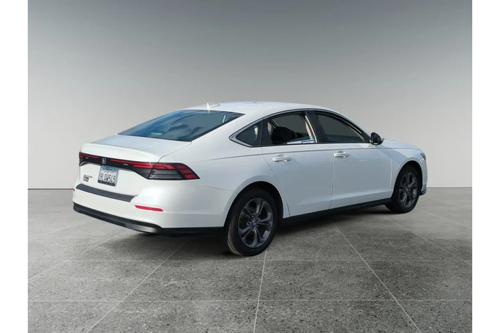 $27240 : Honda Accord 2024 EX 4dr Sed image 5