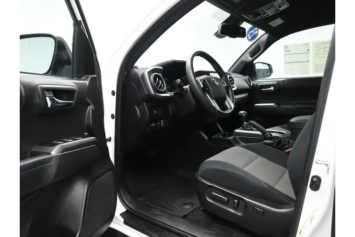 $35900 : Toyota Tacoma 2023 4x4 TRD P image 8