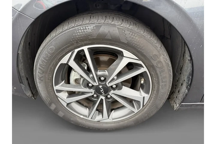 $16900 : Kia Forte 2024 LX 4dr Sedan image 9