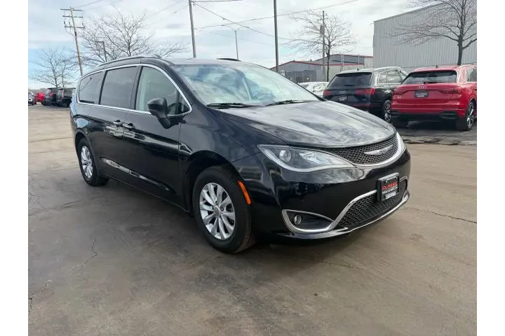 $19995 : 2019 PACIFICA image 4