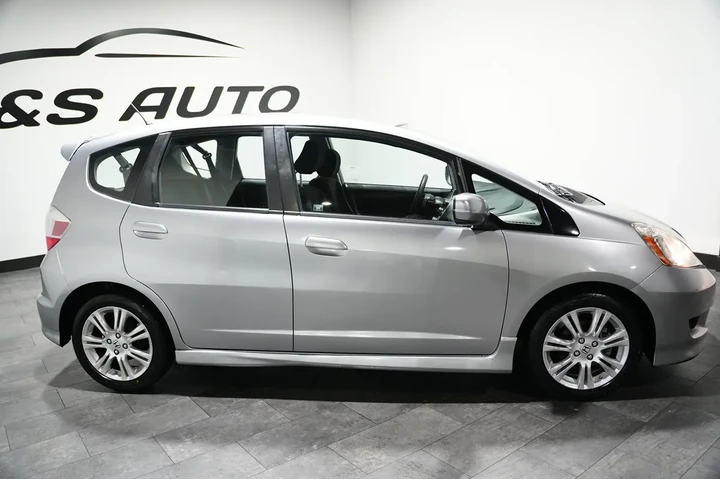 $9872 : 2010 Fit Sport image 6