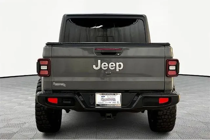 $25900 : Jeep Gladiator 2021 4x4 Over image 4