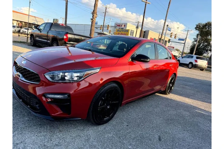$16300 : 2021 Forte GT Line image 5