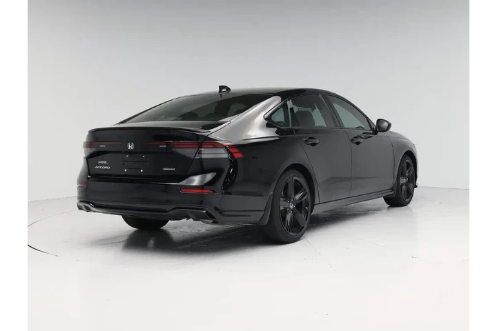 $28998 : Honda Accord Hybrid 2023 Spo image 8