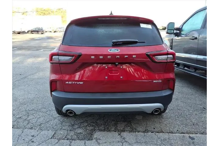 $33969 : Ford Escape 2026 AWD Active image 3