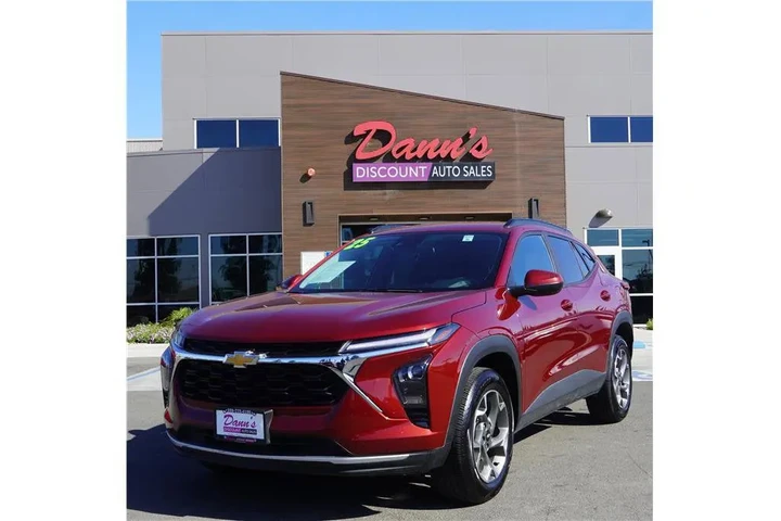 $22984 : 2025 Trax LT image 1