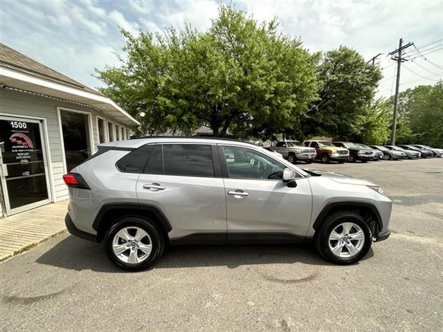 $27900 : 2021 RAV4 XLE AWD image 6