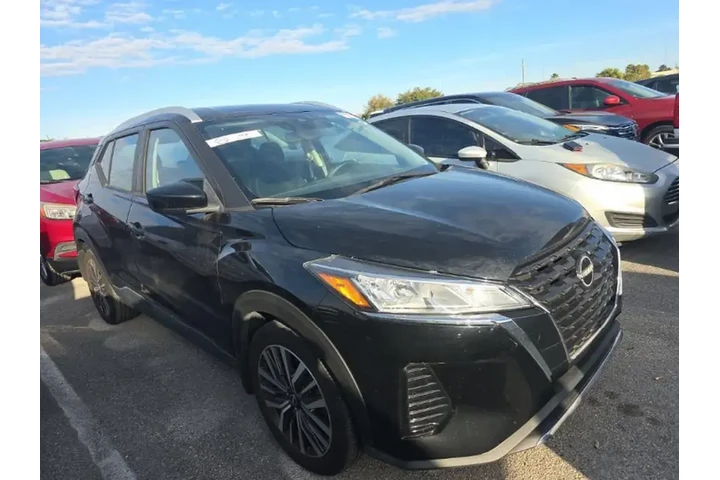 $18693 : Nissan Kicks 2023 SV 4dr Cro image 3