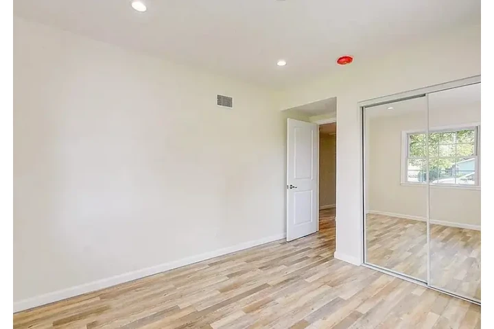 $2800 : 4Bed/2Bth  home in South Gate image 7