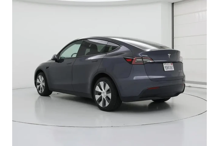 $29998 : Tesla Model Y 2022 AWD Long image 2