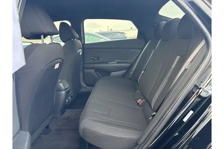 $29280 : Hyundai ELANTRA Hybrid 2025 image 5