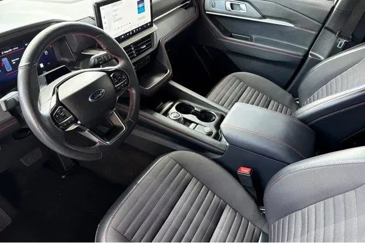 $34998 : Ford Explorer 2025 AWD ST-Li image 5