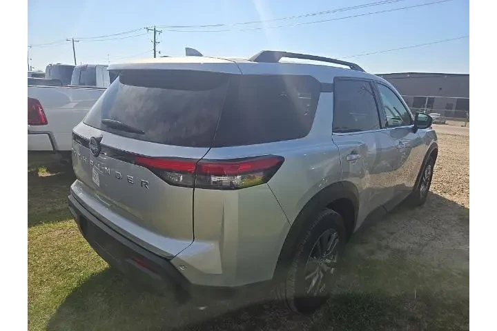 $29423 : Nissan Pathfinder 2025 SV 4d image 3
