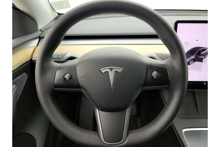 $32998 : Tesla Model Y 2023 AWD Long image 10
