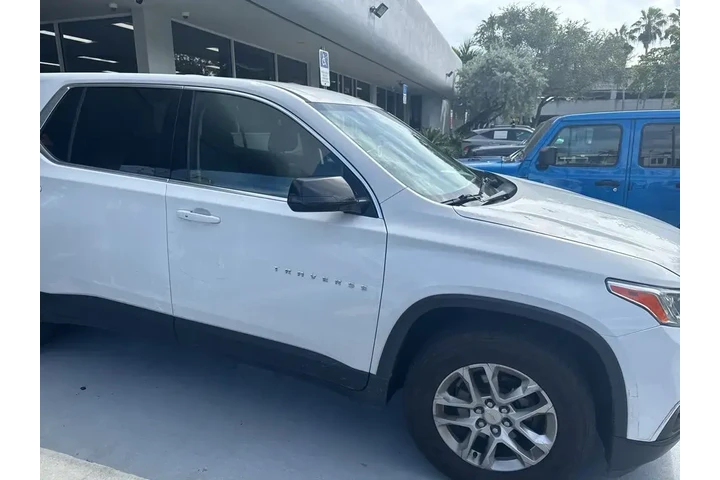 $9376 : Chevrolet Traverse 2018 LS 4 image 4