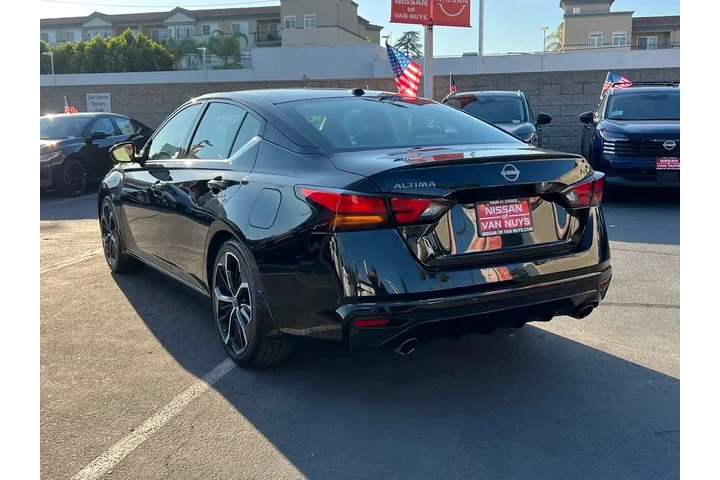 $21998 : Nissan Altima 2024 2.5 SR 4d image 4