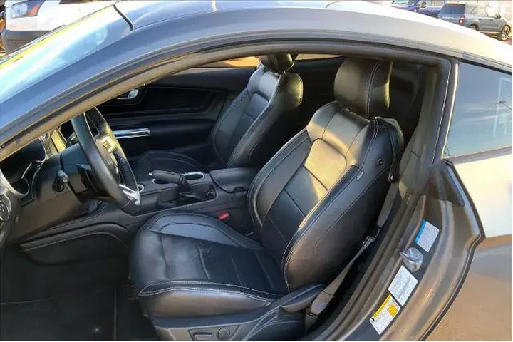 $27602 : Ford Mustang 2021 EcoBoost P image 6