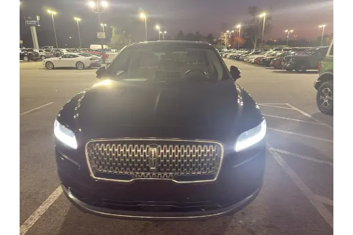 $28238 : Lincoln Nautilus 2022 AWD Re image 5