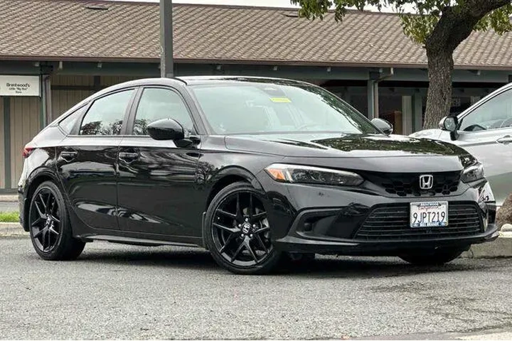 $23511 : Honda Civic 2024 Sport 4dr H image 2