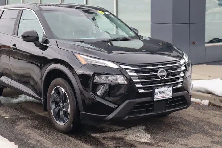 $23644 : Nissan Rogue 2025 AWD SV 4dr image 3