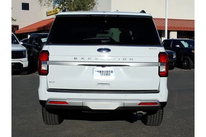 $39999 : Ford Expedition 2024 4x4 XLT image 4
