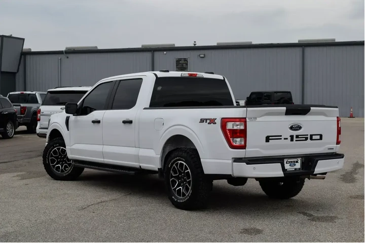 $33983 : Ford F-150 2023 4x2 XL 4dr S image 8