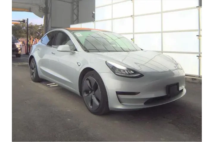 $20493 : Tesla Model 3 2018 AWD Long image 4