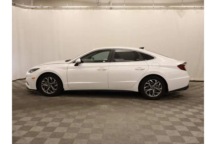 $19734 : Hyundai SONATA 2022 SEL 4dr image 2