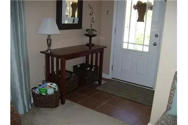 $2400 : Rental property with 3 bedro image 5