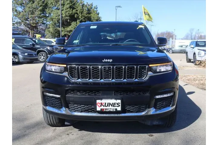 $30577 : Jeep Grand Cherokee L 2024 4 image 3