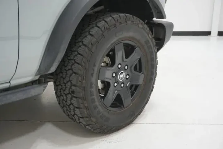 $39995 : Ford Bronco 2024 4x4 Black D image 5