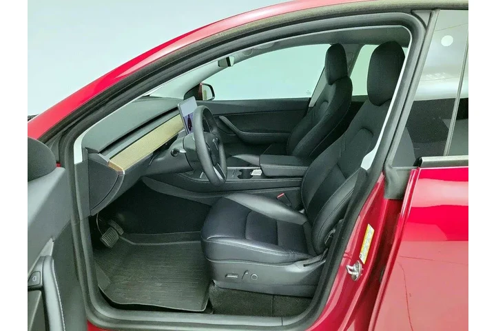 $30998 : Tesla Model Y 2022 AWD Long image 3