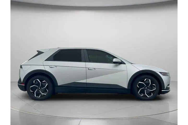 $21991 : Hyundai IONIQ 5 2023 SEL 4dr image 9